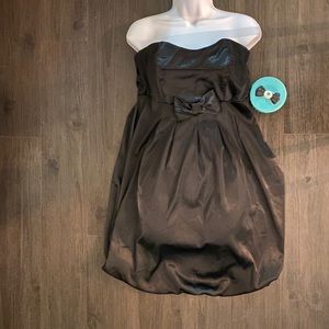 ☠️Torrid Satin Strapless Dress by Torrid🖤